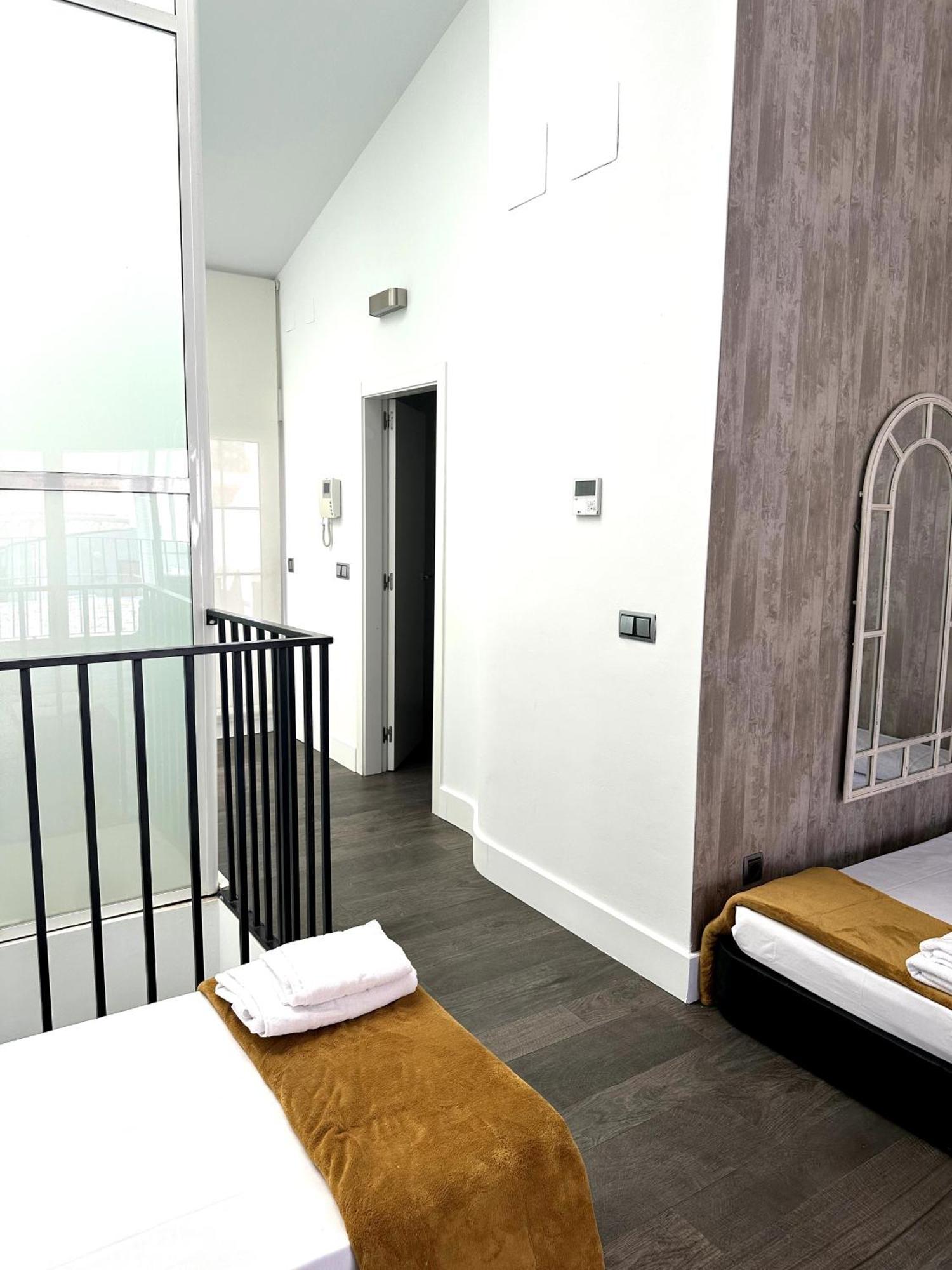 Mercado Central Suites Valencia Exteriör bild