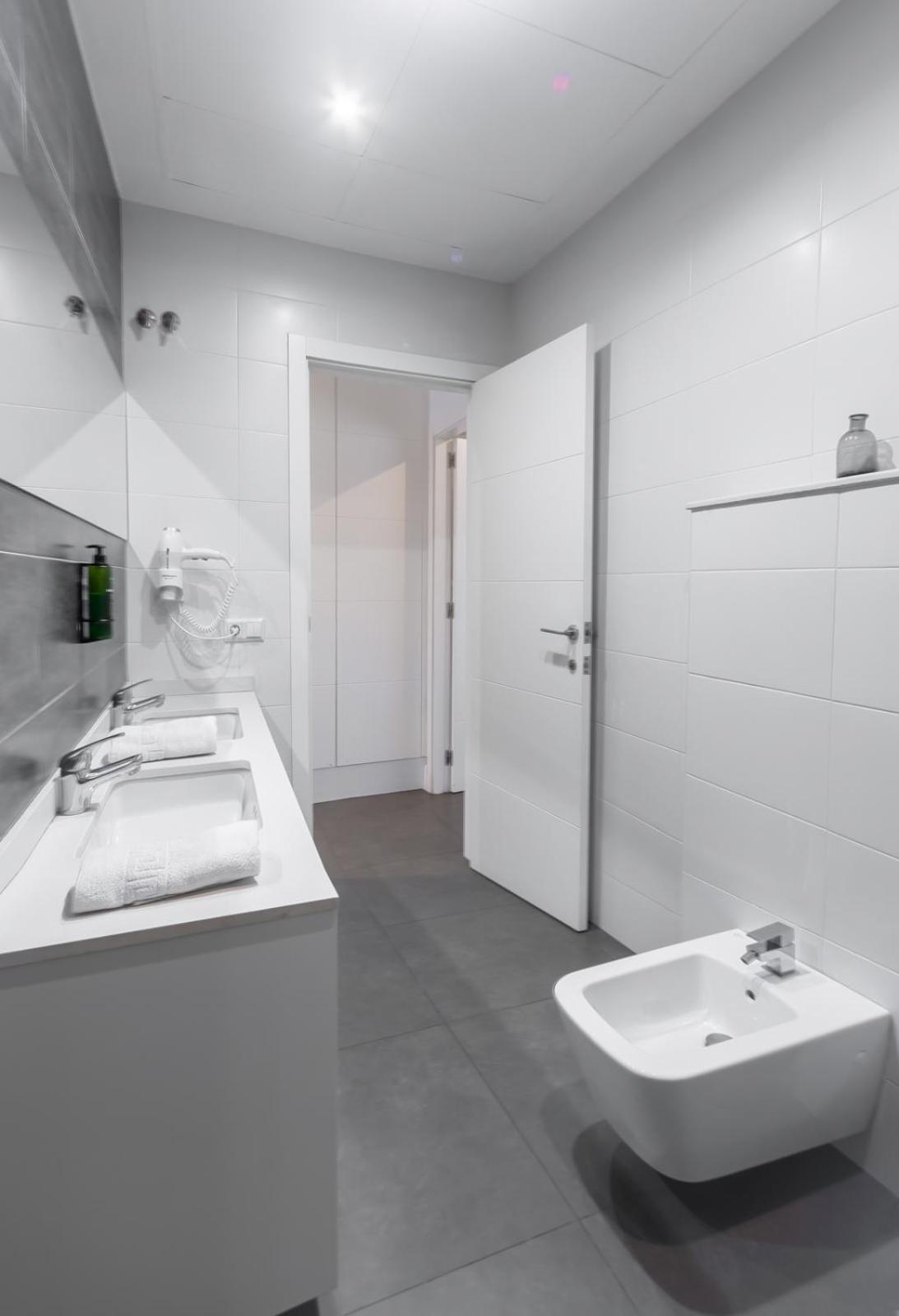 Mercado Central Suites Valencia Exteriör bild