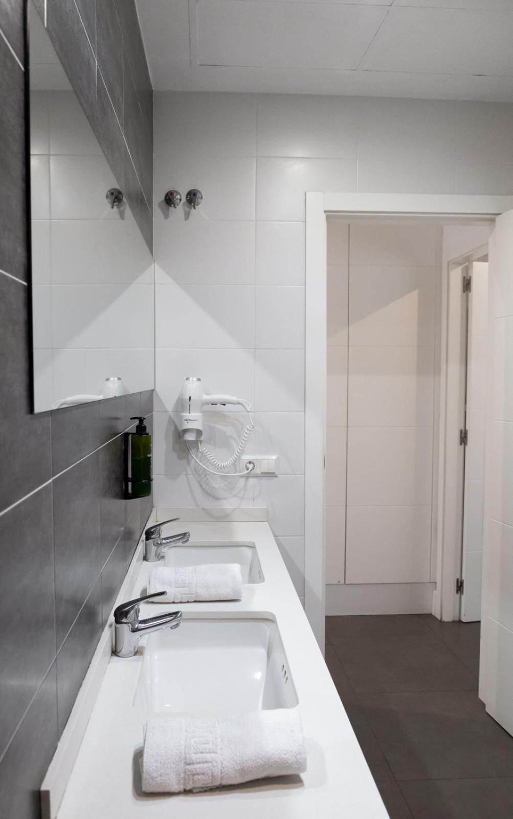 Mercado Central Suites Valencia Exteriör bild