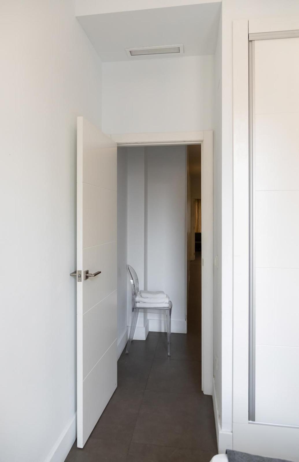 Mercado Central Suites Valencia Exteriör bild