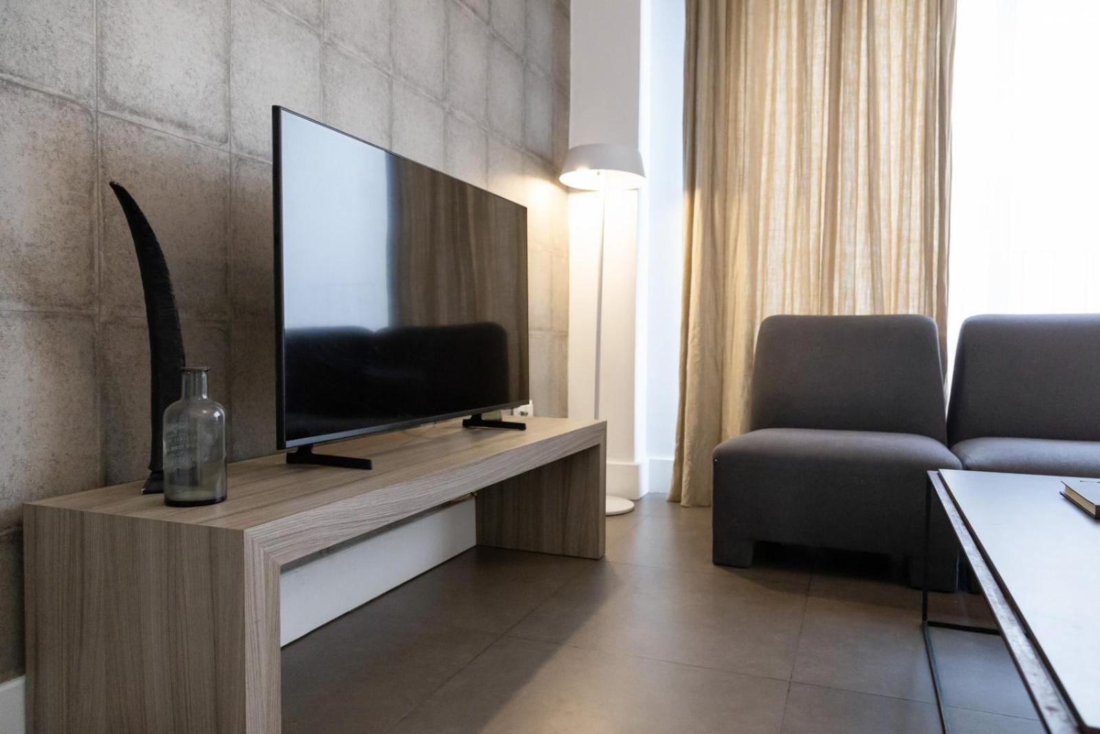 Mercado Central Suites Valencia Exteriör bild